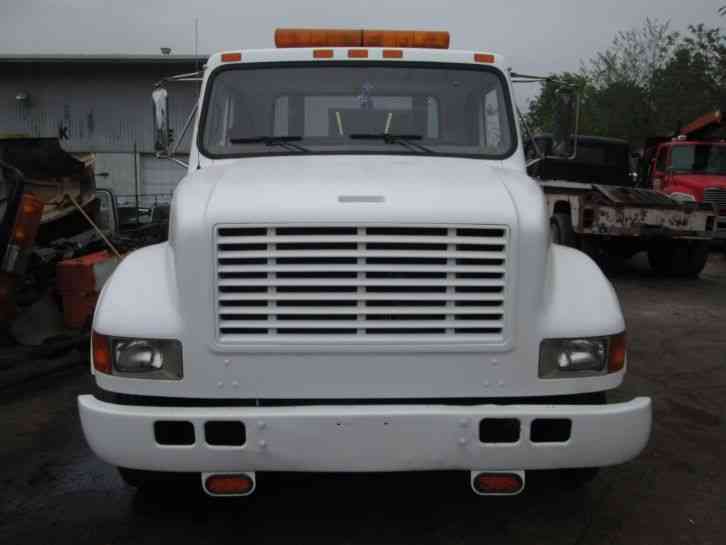 International 4700 (2000)