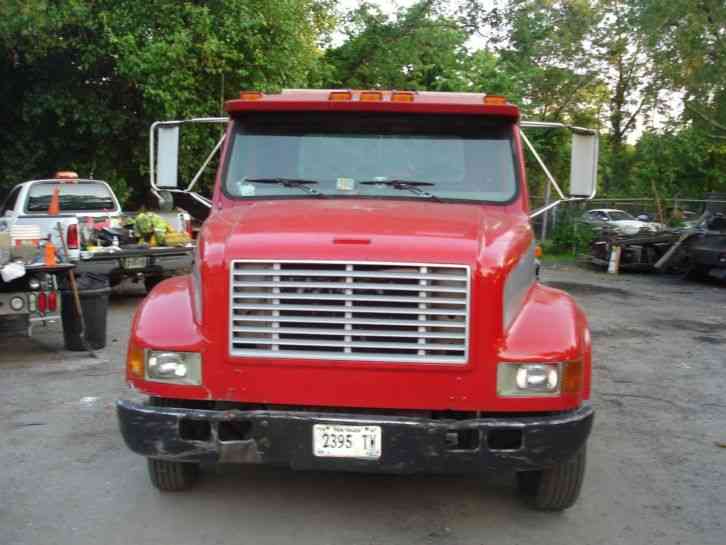 International 4700 (2000)