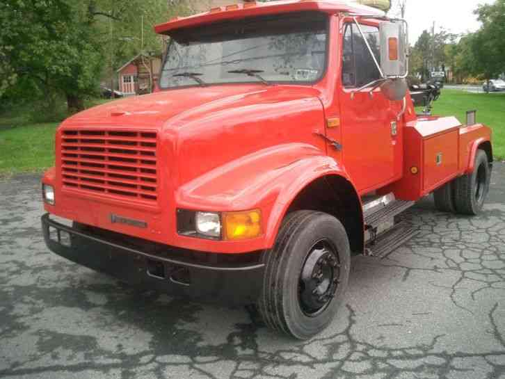 International 4700 (2000)