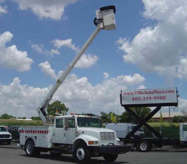 International 4900 DT466E (2000)