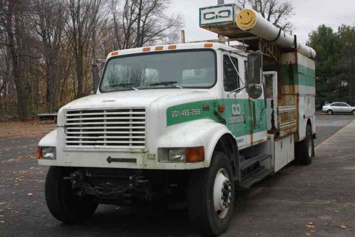 International 4900 SERIES (2000)