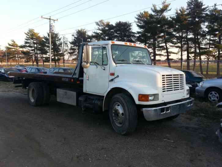 International 4700 (2000)