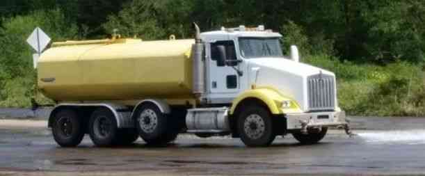 Kenworth T800 Custom Water Truck (2000)