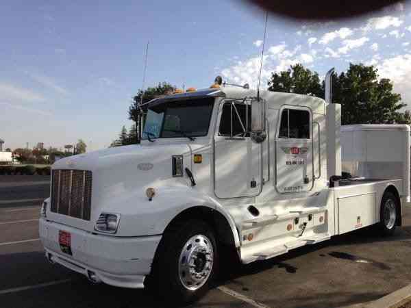 Peterbilt 330 (2000)