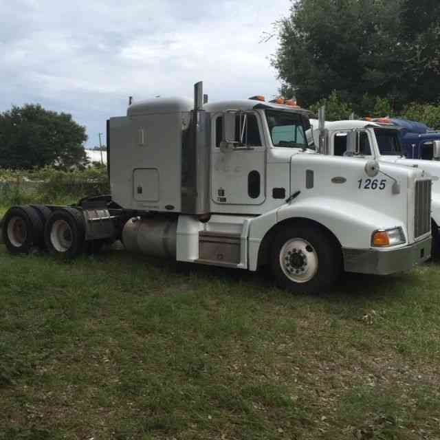 Peterbilt 377 (2000)