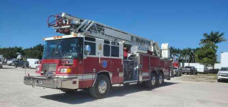Pierce Ladder Fire Truck (2000)