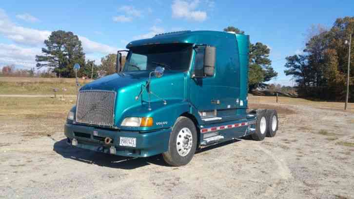 Volvo VNL64T-610 (2000)