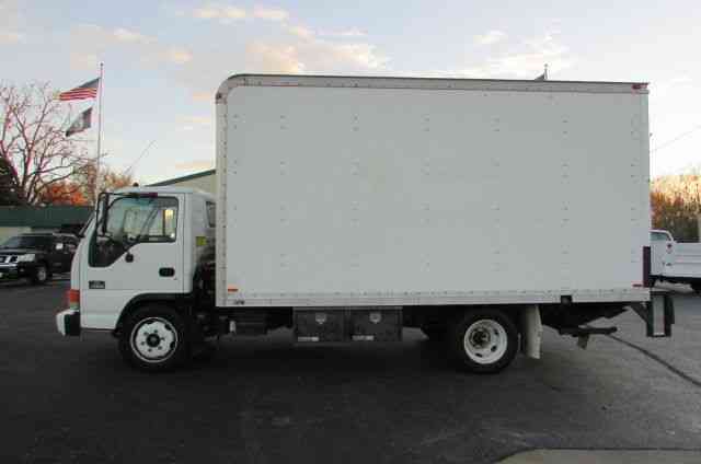 Chevrolet W5500 16FT BOX DIESEL (2001)