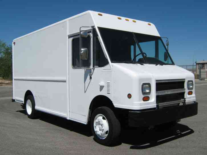 FREIGHTLINER MT-45 UTILIMASTER P700 (2001)