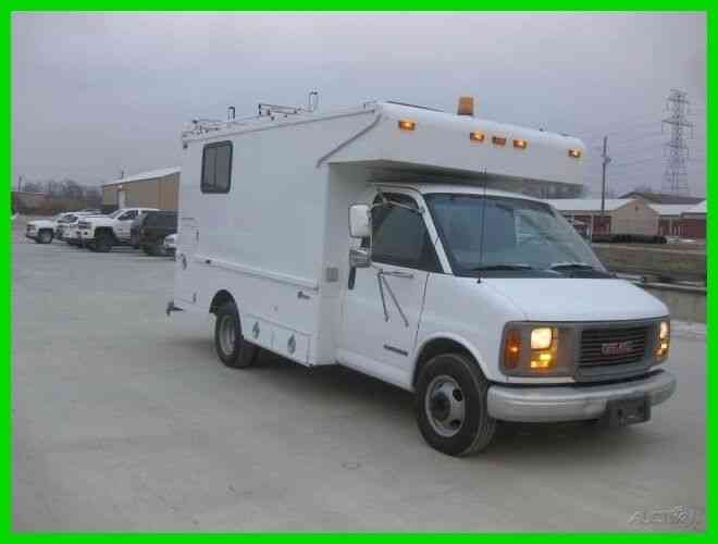 GMC 3500 SAVANA 5. 7 V8 GAS WITH 12' SPLICE LAB (2001)