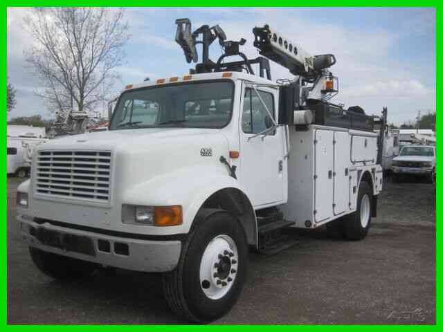 INTERNATIONAL 4700 444E ALLISON WITH TELSTA T40C PRO CABLE PLACER (2001)