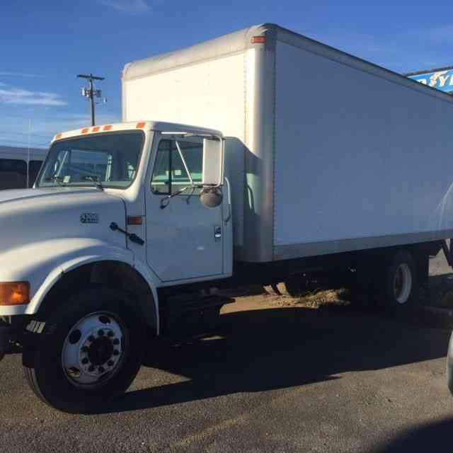 International 4700 (2001)