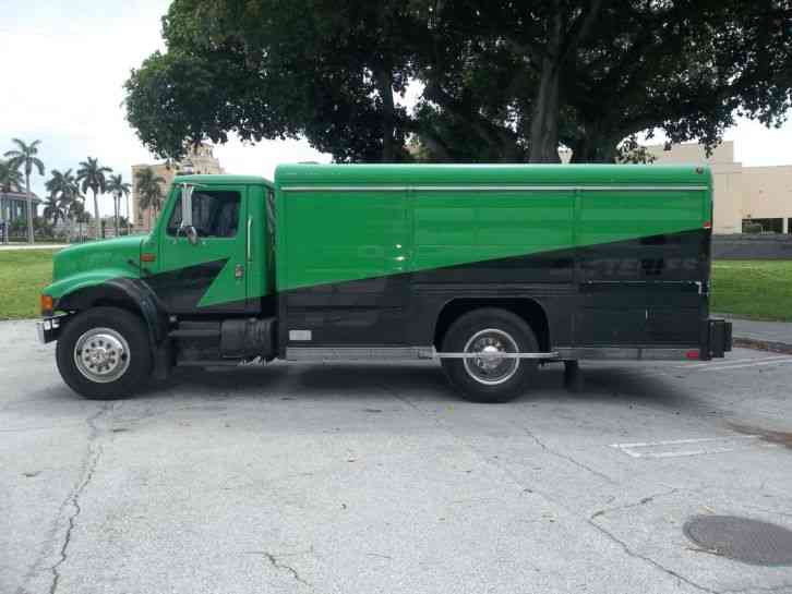 International 4700 DIESEL DT466 DELIVERY/SERVICE FLORIDA (2001)