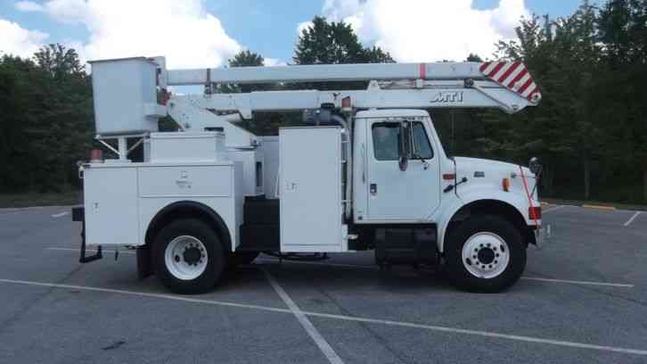 International 4700 (2001)