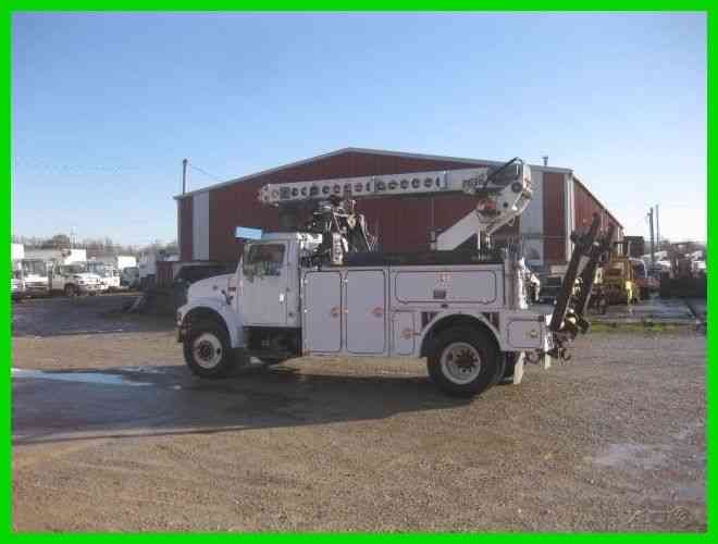 INTERNATIONAL 4700 T444E AUTO WITH TELSTA T40C PRO CABLE PLACER (2001)