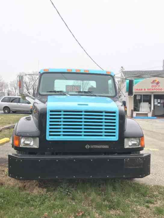 International 4700 (2001)