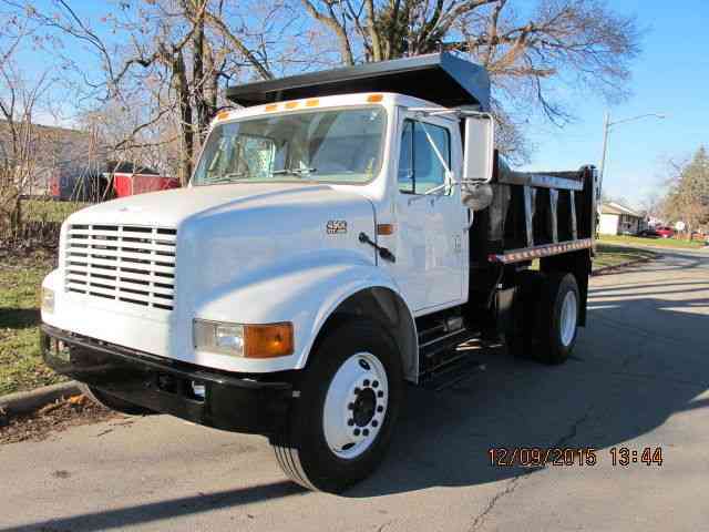 International 4800 (2001)