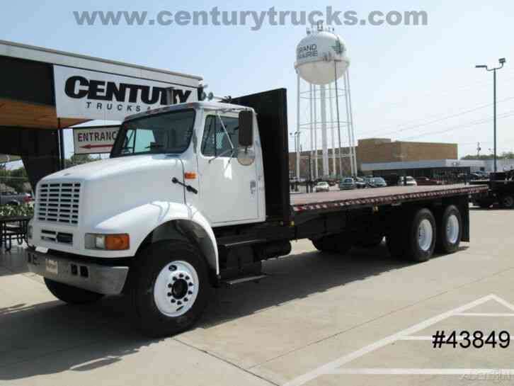 INTERNATIONAL 8100 (2001)