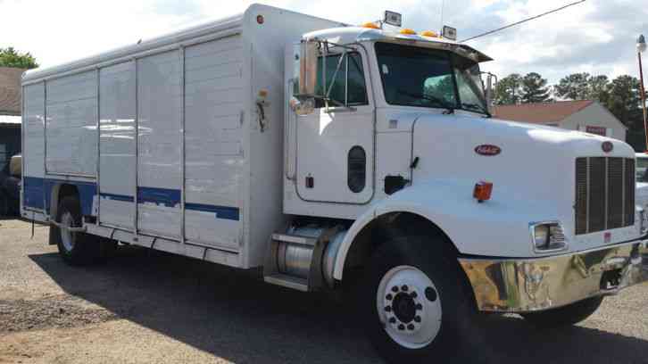 Peterbilt 330 BEVERAGE TRUCK (2001)