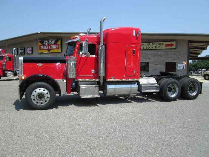 Peterbilt 379 Extended Hood (2001)