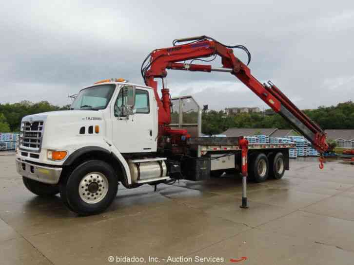 Sterling L9500 Knuckle Boom Crane Truck Flatbed Caterpillar T/A PTO bidadoo (2001)