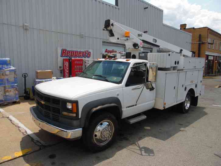 Chevrolet C-3500HD SERVICE BUCKET TELSTA BOOM TRUCK (2002)