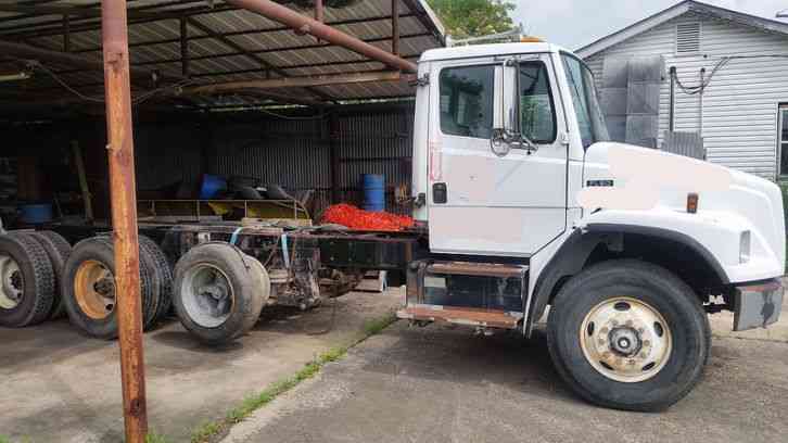 Freightliner FL80 (2002)