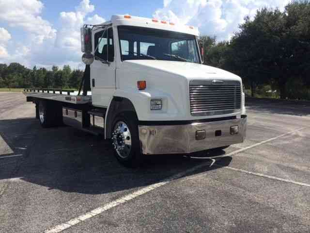 Freightliner FL70 (2002)