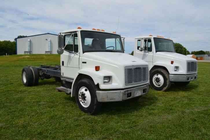 Freightliner FL70 (2002)