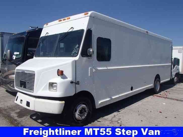 Freightliner MT55 (2002)