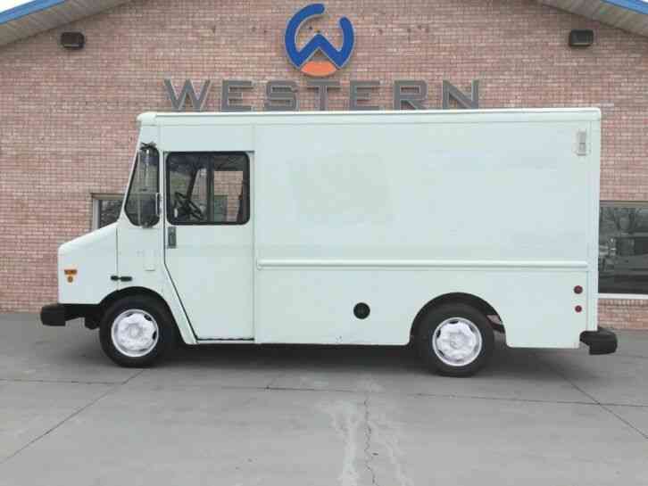 Freightliner P500 Step Van Step Van (2002)