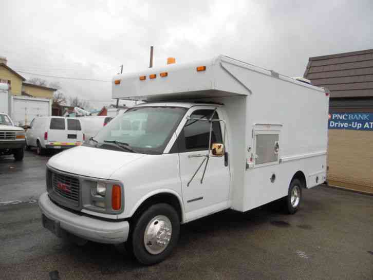 GMC G3500 UTILIMASTER MOBILE WORK SHOP SPLICING TRUCK (2002)