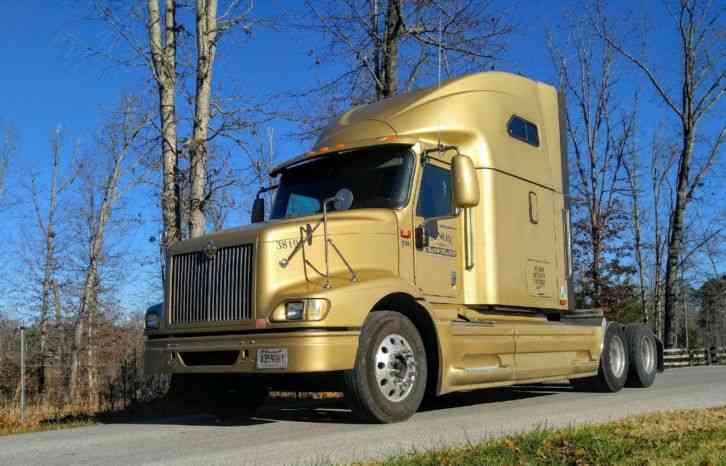 International 9200i (2002)