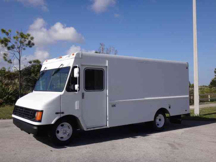 Workhorse P42 Step Van (2002)