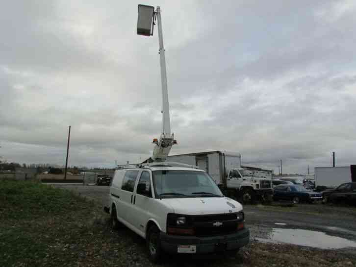 Chevrolet Express 3500 (2003)