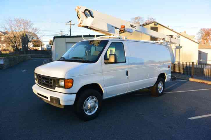 Ford E350 (2003)