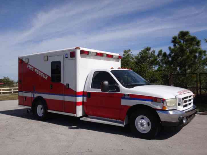 Ford F350 Super Duty Ambulance (2003)