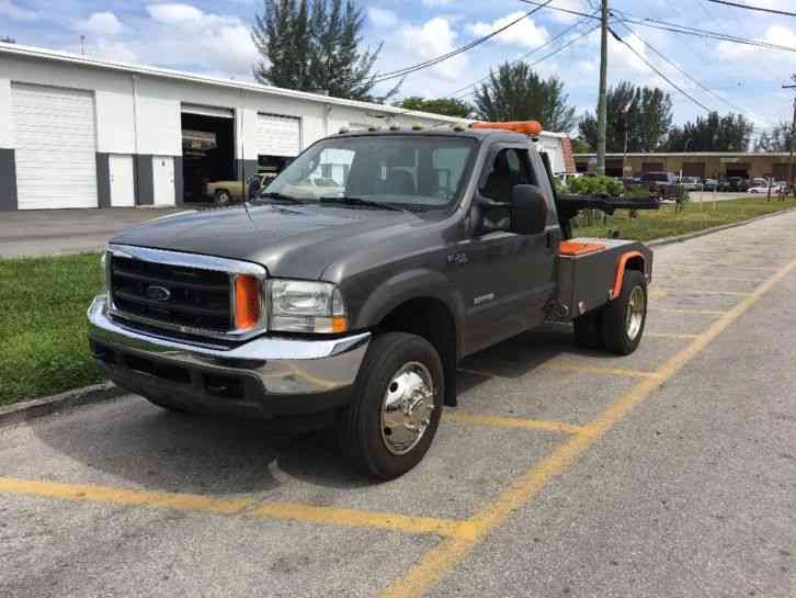Ford F450 tow truck (2003)
