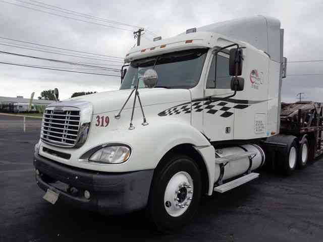 FREIGHTLINER COLUMBIA (2003)