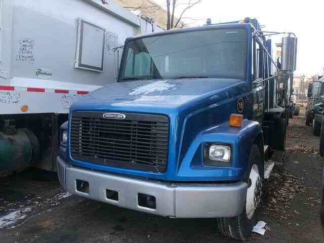 Freightliner FL80 (2003)