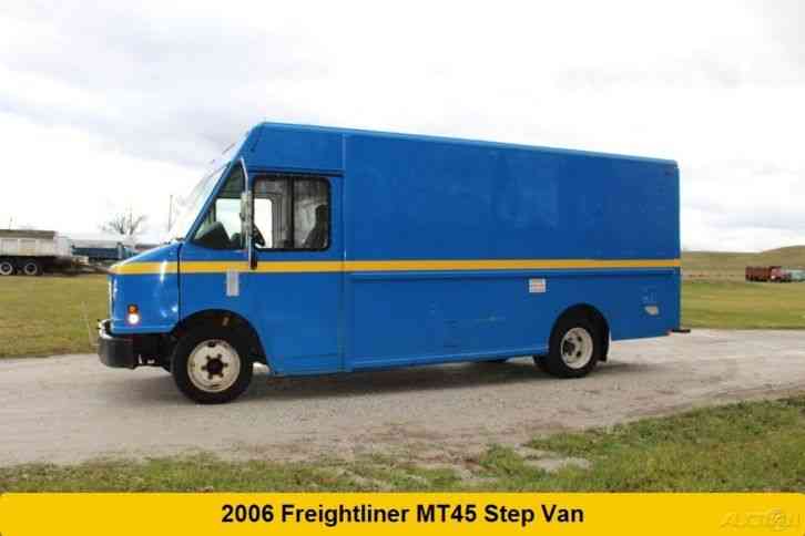 Freightliner MT45 (2003)