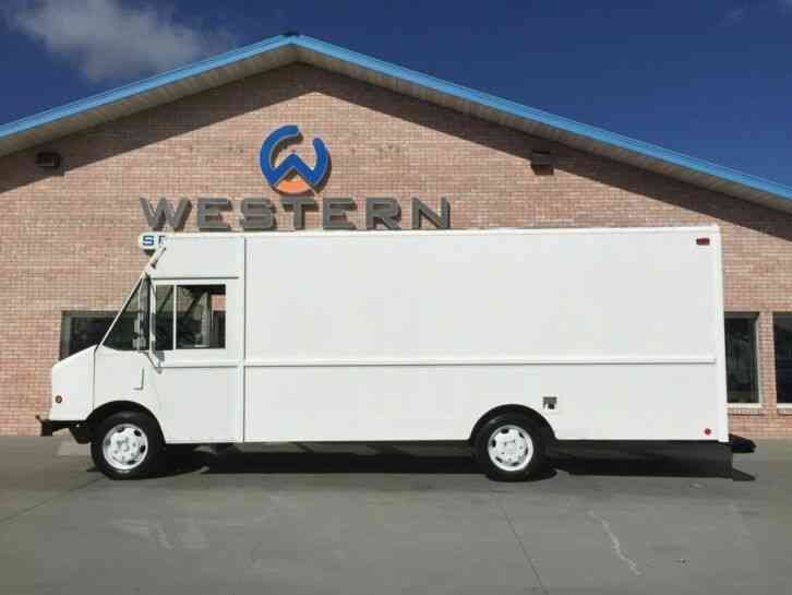 Freightliner P1000 Step Van Delivery Van Food Truck (2003)