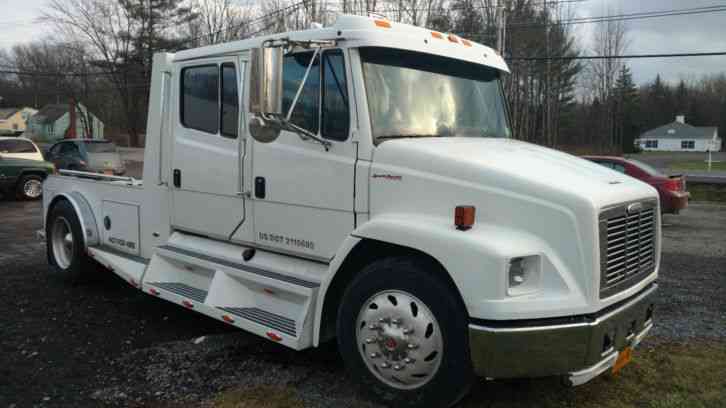 Freightliner SPORT CHASSIS (2003)