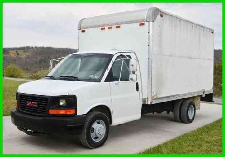 GMC Savana 3500 14ft Box Truck (2003)