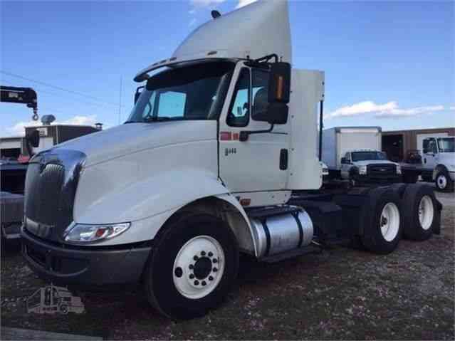 International 8600 -- (2003)