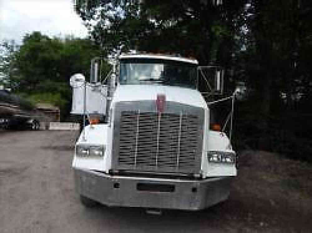 Kenworth T800 (2003)