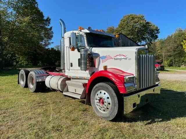 Kenworth W900 (2003)