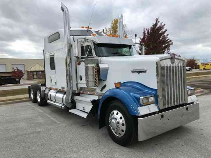 Kenworth (2003)