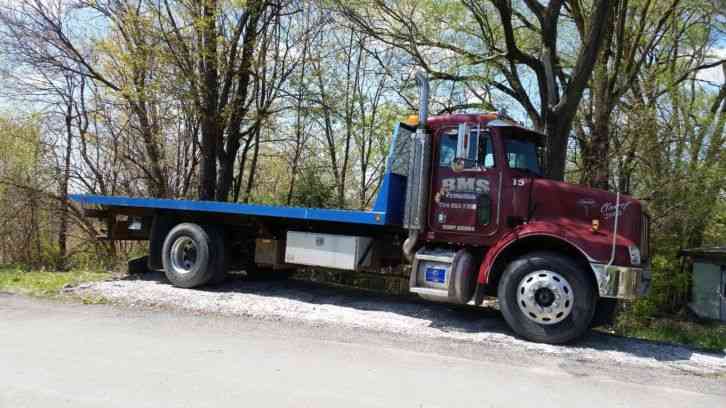 Peterbilt 330 (2003)