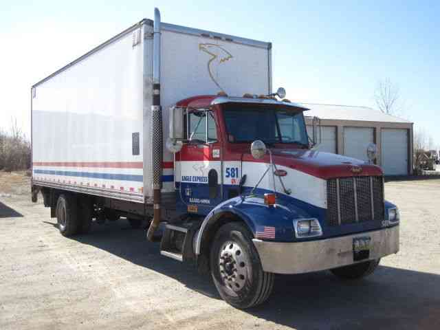 Peterbilt 330 (2003)